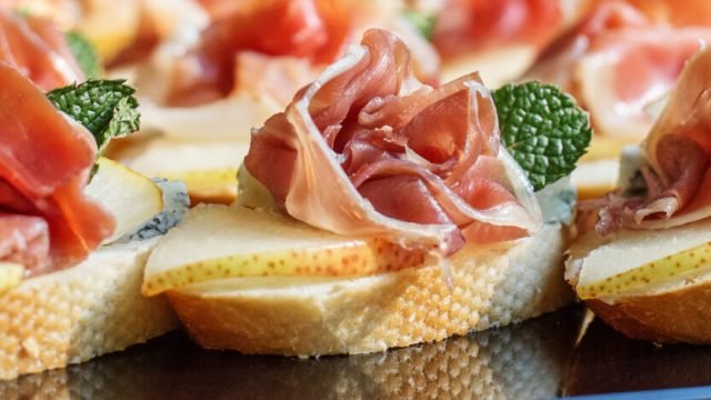 Mini eventos: Porquê contratar um buffet?