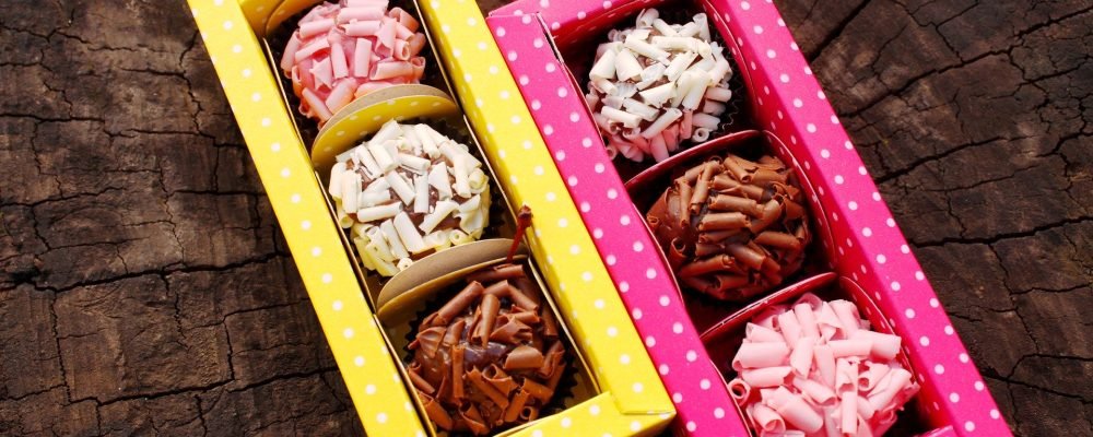 Brigadeiros: 4 receitas incríveis para fazer e vender!